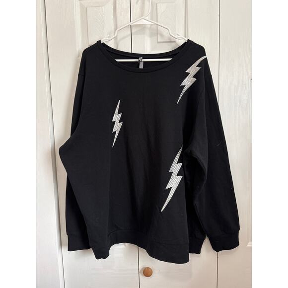 torrid Other - Torrid Sleep Black Cozy Fleece Lined Lightening Bolt Top 3x